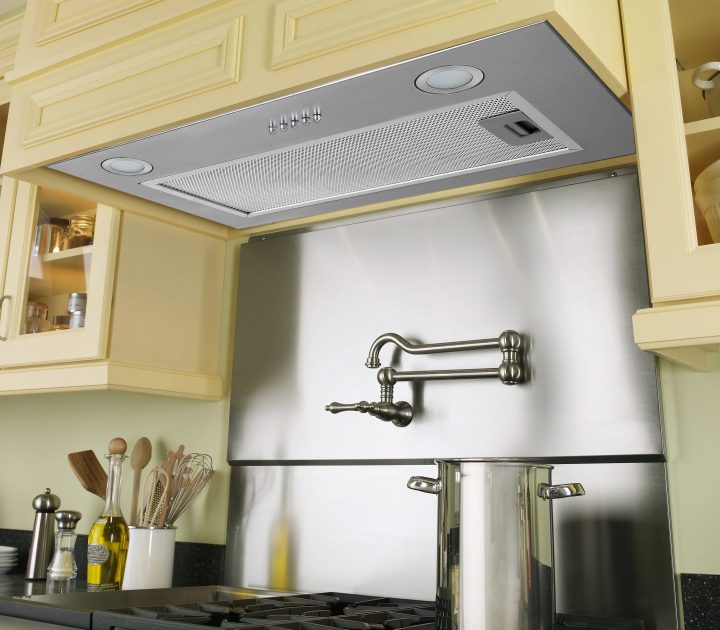 BUCH520SS/A+ extractor fan above hob