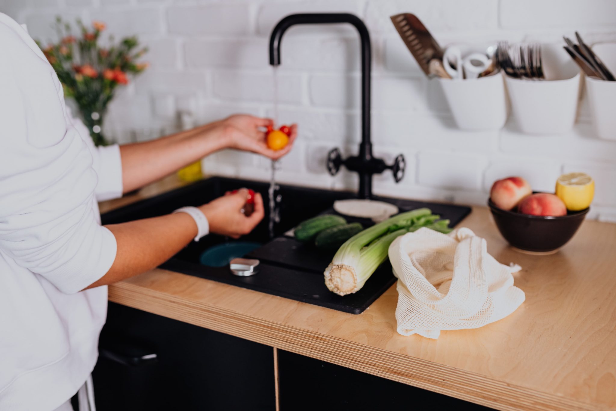 pros and cons of composite kitchen sink