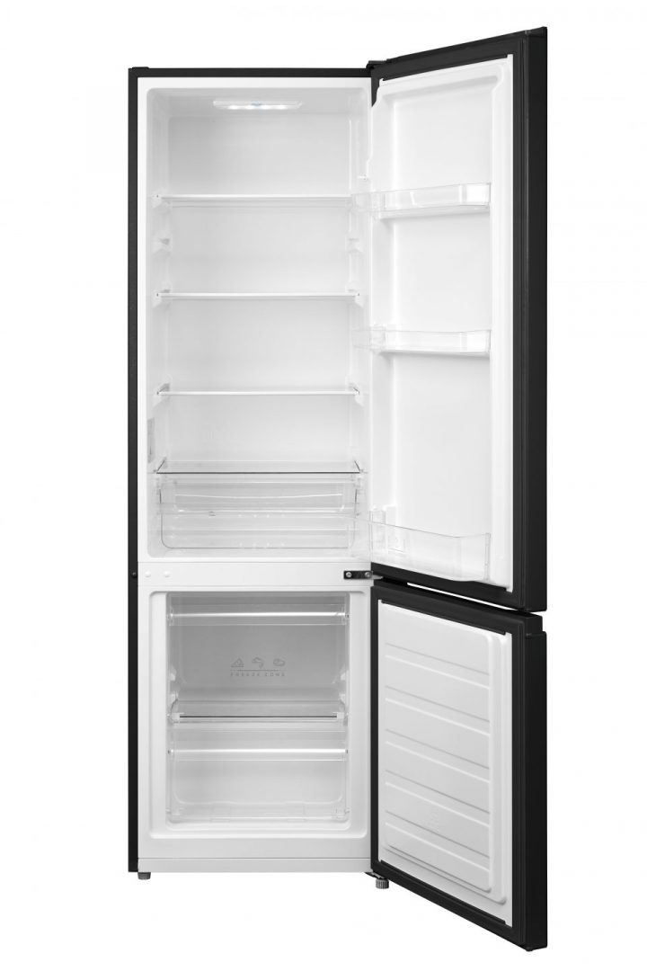 CFF262BK Freestanding Fridge Freezer with open doors