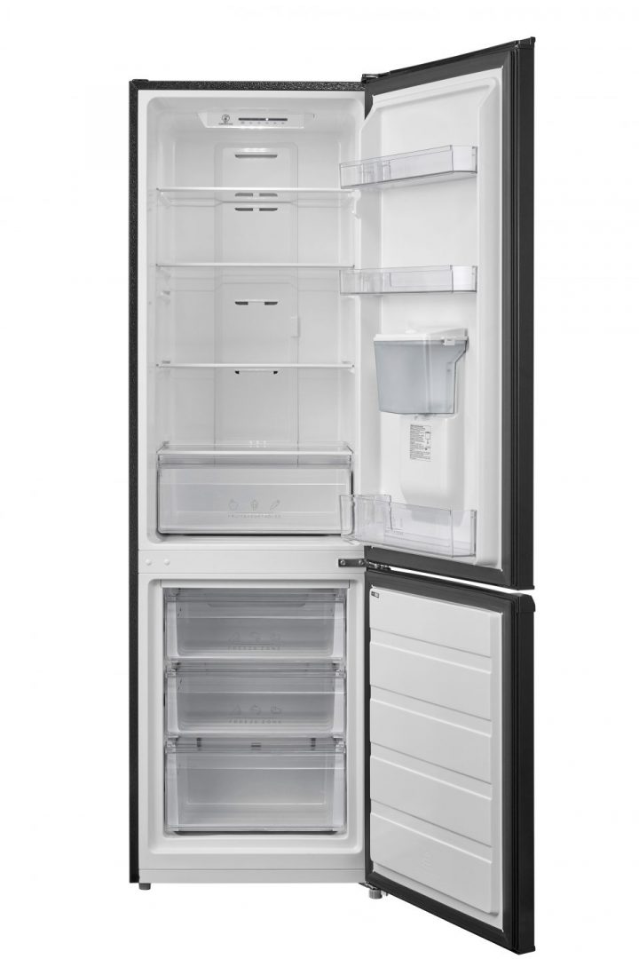 CFF268WDBK Freestanding Fridge Freezer with open doors
