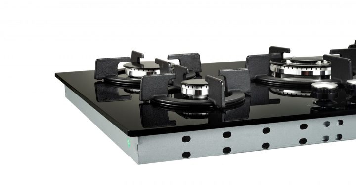 side view of GGH906BK gas on glass hob