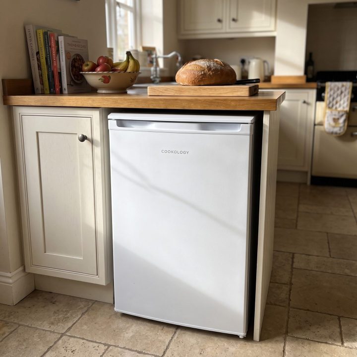 130L Freestanding Under Counter Fridge - White - Product hero