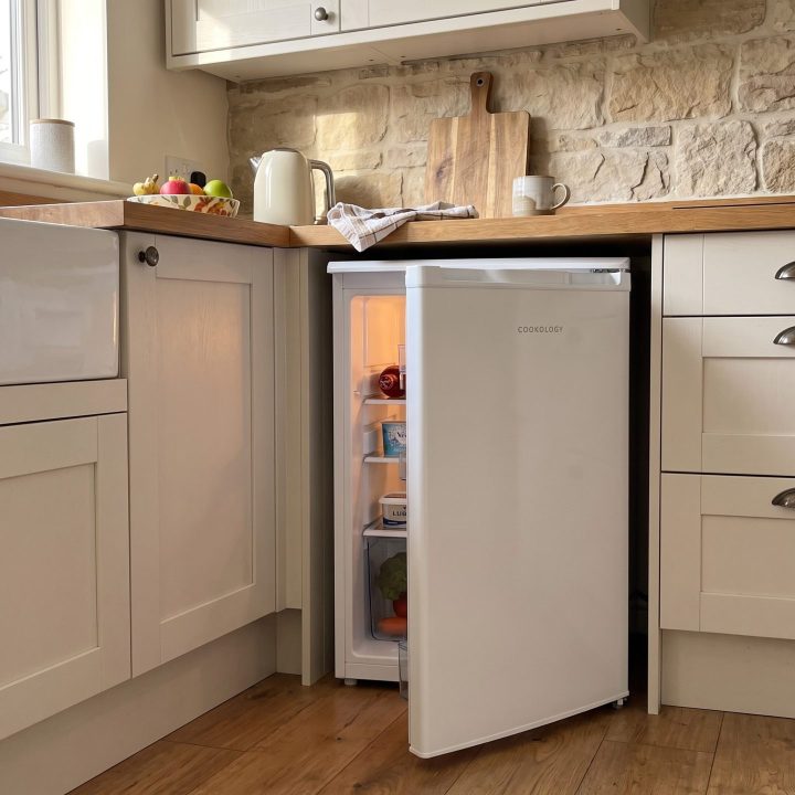 130L Freestanding Under Counter Fridge - White - Product hero
