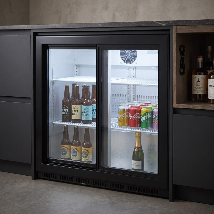 210L Commercial Back Bar Drinks Fridge 86cm - Black - Verified design detail