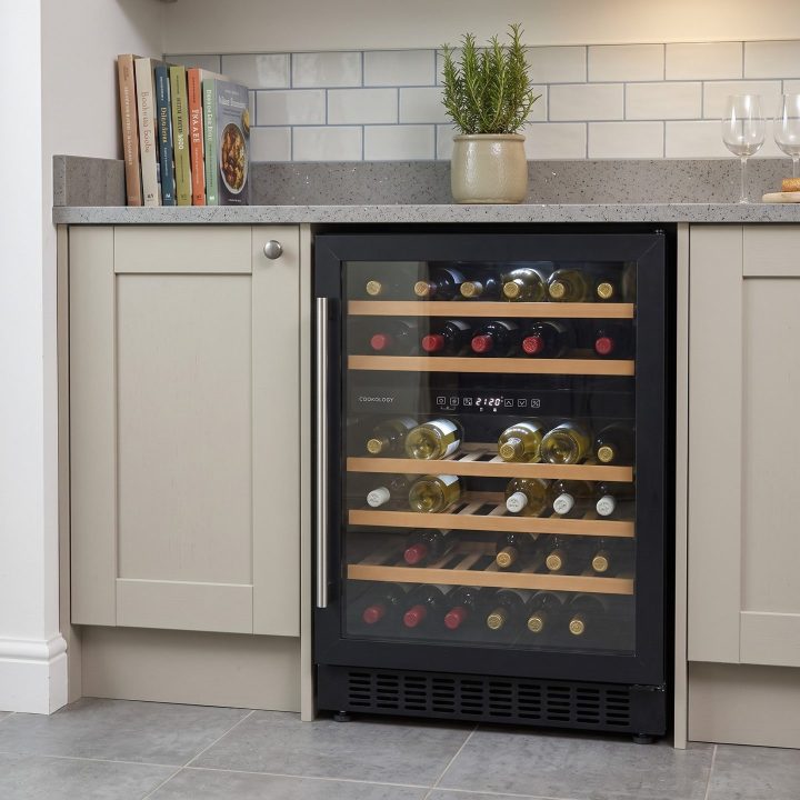46 Bottle Freestanding Wine Cooler 60cm - Black - Scale and room context
