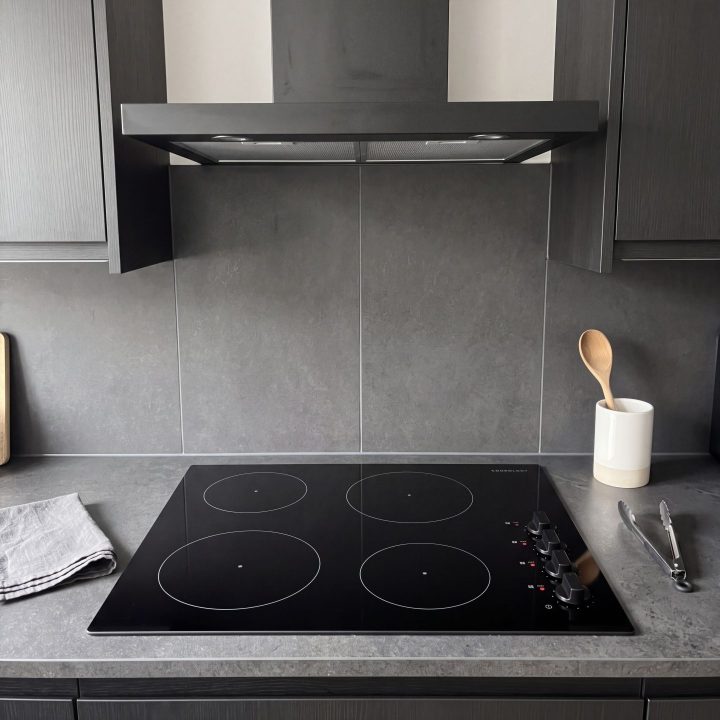 60cm 4 Zone Built-In Ceramic Hob - Black Glass - Verified design detail