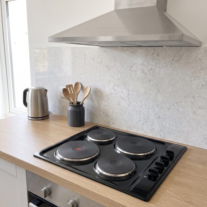 60cm Built-In Solid Plate Hob 4 Zone - Black - Everyday use and access