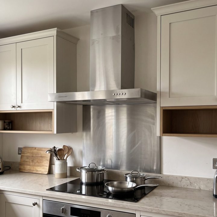 60cm Chimney Cooker Hood A Energy Rated - Stainless Steel - Everyday use and access