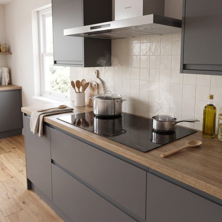 90cm 5 Zone Built-In Induction Hob - Black Glass - Everyday use and access