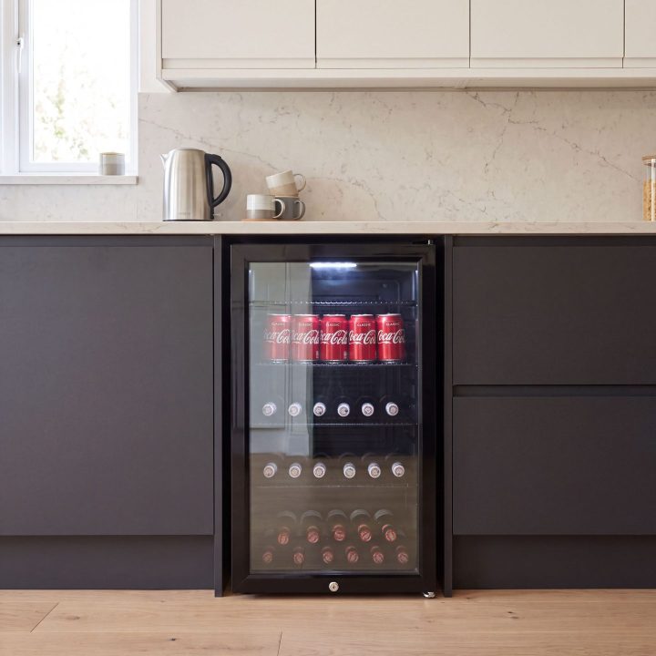 98L Freestanding Drinks Fridge 47cm - Black - Product hero