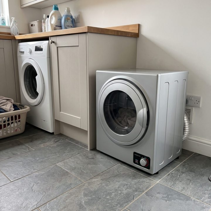 2.5kg Freestanding Tumble Dryer - Silver - Everyday use and access