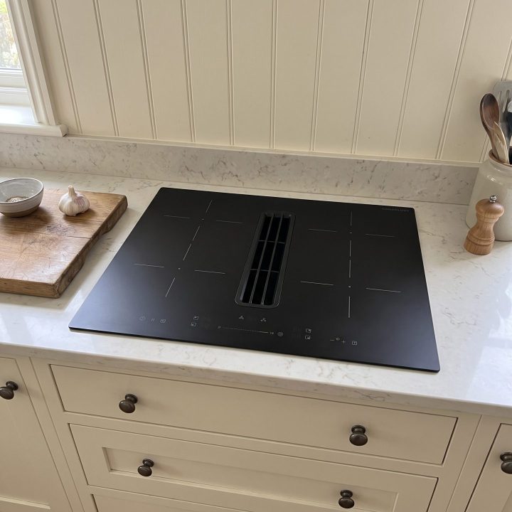 60cm 4-Zone Venting Induction Hob with Integrated Extractor Matt Finish - Verified design detail