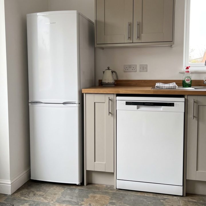 60cm Freestanding Dishwasher & 142L 50/50 Fridge Freezer - White - Everyday use and access