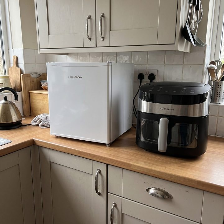 7.2L Digital Air Fryer & 45L Table Top Mini Fridge - Everyday use and access