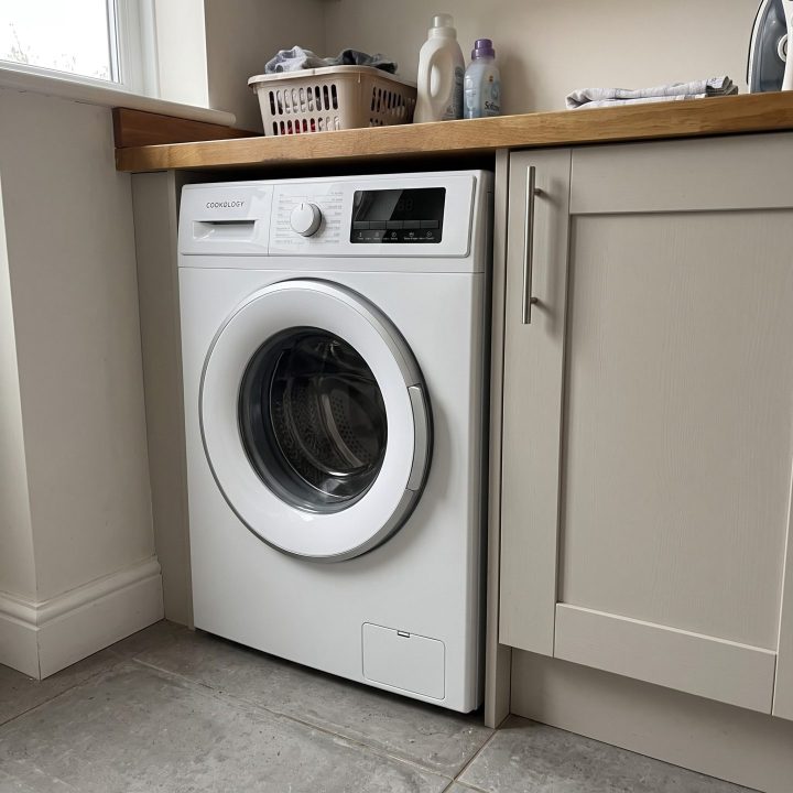 7kg Freestanding Washing Machine 1200rpm - White - Everyday use and access