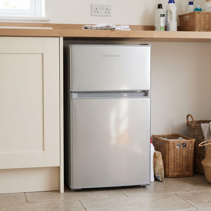 87L Freestanding Under Counter Fridge Freezer 70/30 - Silver - Everyday use and access