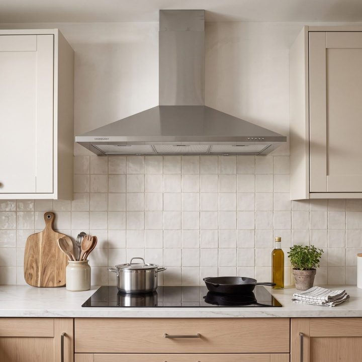 90cm Chimney Cooker Hood A Energy Rated - Stainless Steel - Everyday use and access